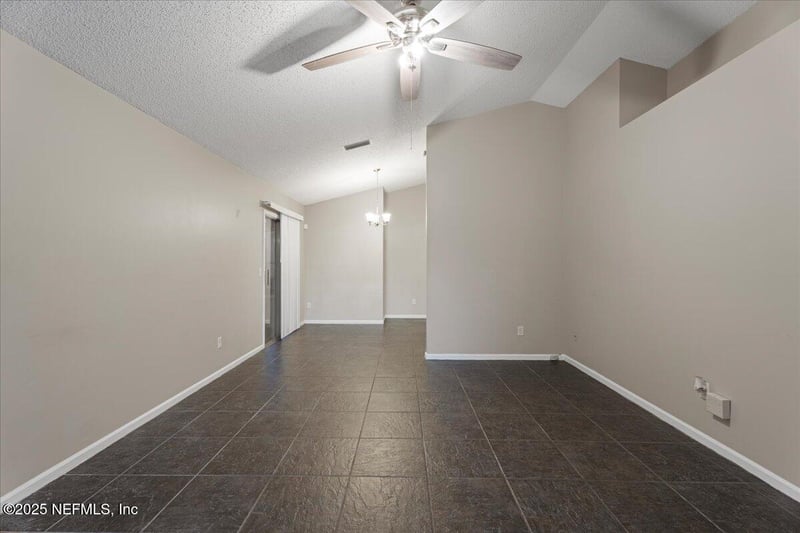 2467 Townsquare Dr, Jacksonville, FL 32216