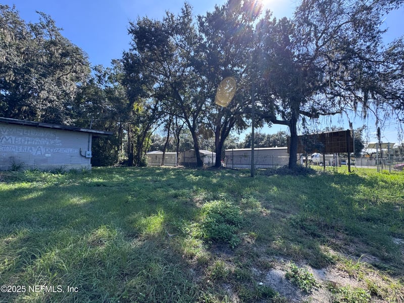 2676 Highway 17 , Crescent City, FL 32112