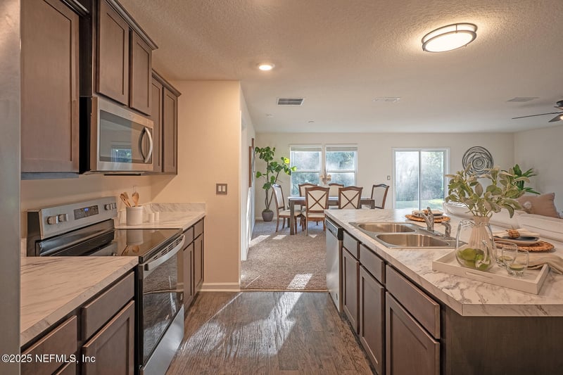 2418 Oak Stream Dr, Green Cove Springs, FL 32043