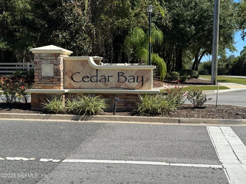 211 Amber Ridge Rd, Jacksonville, FL 32218