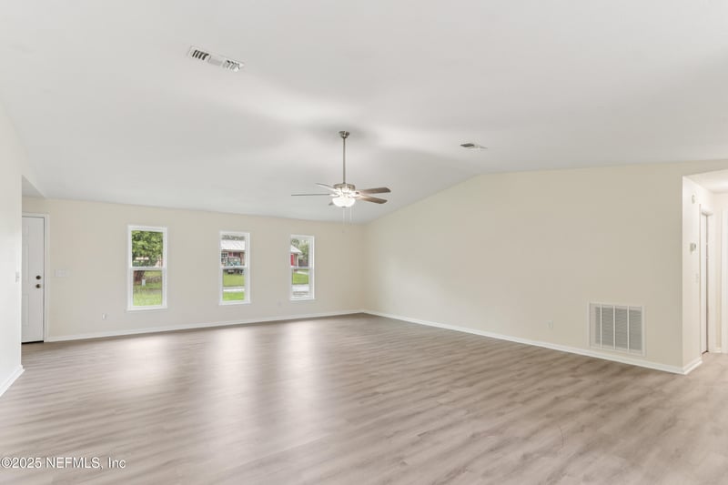 2427 Olson Ln, Jacksonville, FL 32210