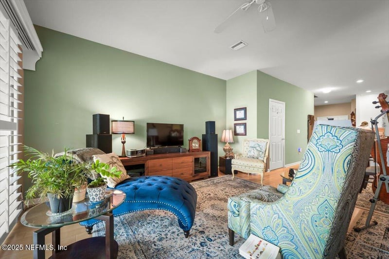 6939 Woody Vine Dr, Jacksonville, FL 32258