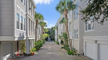 80 Beach Cottage Ln #201, Atlantic Beach, FL 32233