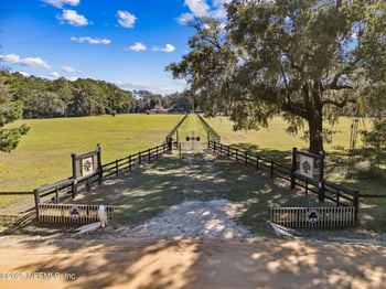 10 The Oaks Ranch Rd, Green Cove Springs, FL 32043