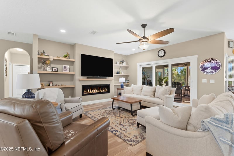 1250 Gum Leaf Rd, Jacksonville, FL 32226