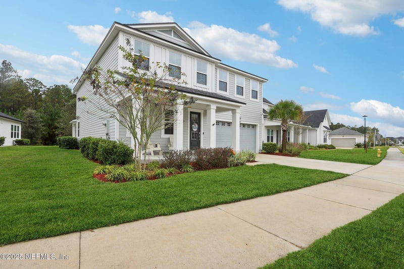 266 Sawgrass Dr, Yulee, FL 32097