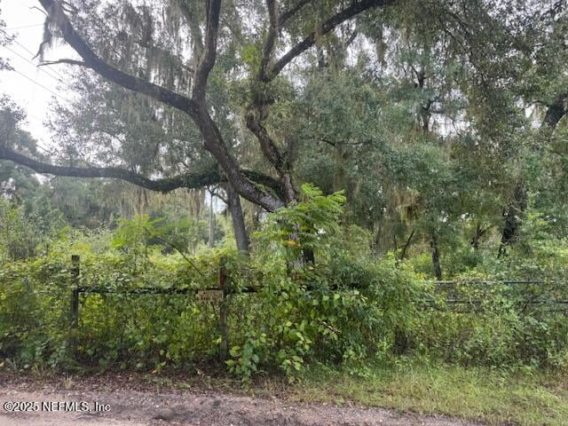 104 Floradandy Rd, Hawthorne, FL 32640