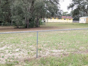 211 1st Way, Interlachen, FL 32148