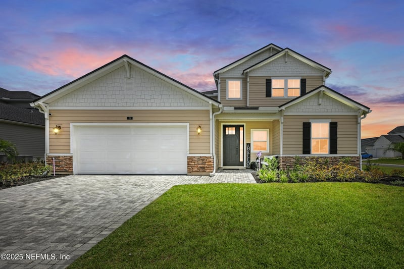 24 Tradesman Ln, St Johns, FL 32259