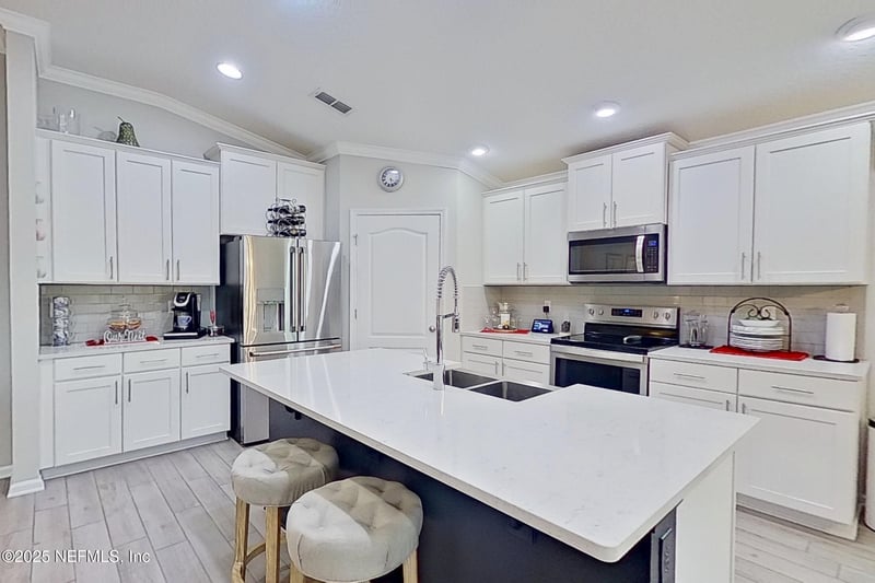 559 Northside Dr, Jacksonville, FL 32218