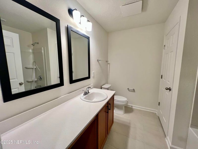 8249 Hawkes Meadow Dr, Jacksonville, FL 32219