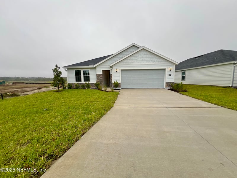 8249 Hawkes Meadow Dr, Jacksonville, FL 32219