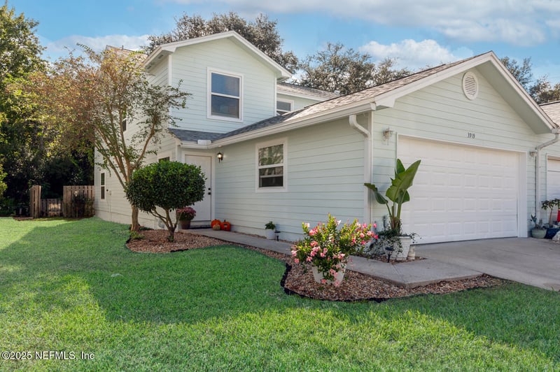 3919 Meadowview Dr, Jacksonville, FL 32225