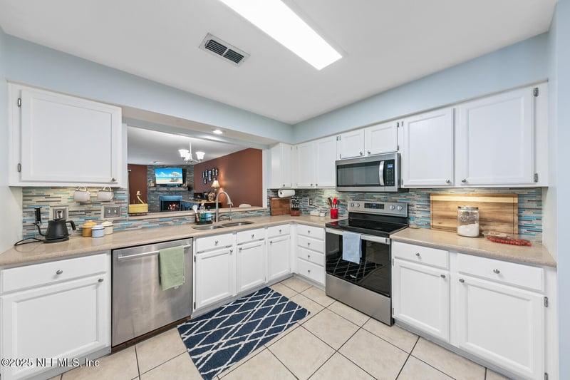 3919 Meadowview Dr, Jacksonville, FL 32225