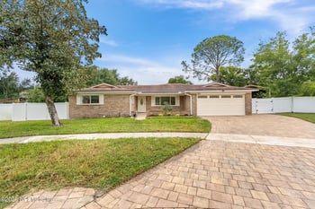 946 Boxwood Ct, Orange Park, FL 32073