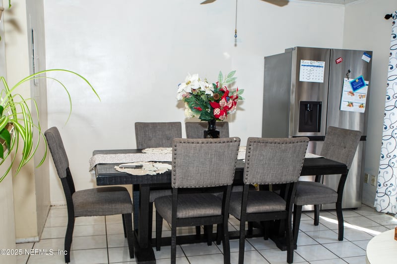 4822 Windrush Ln, Jacksonville, FL 32217