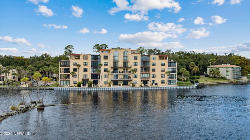 2199 Astor St #302, Orange Park, FL 32073