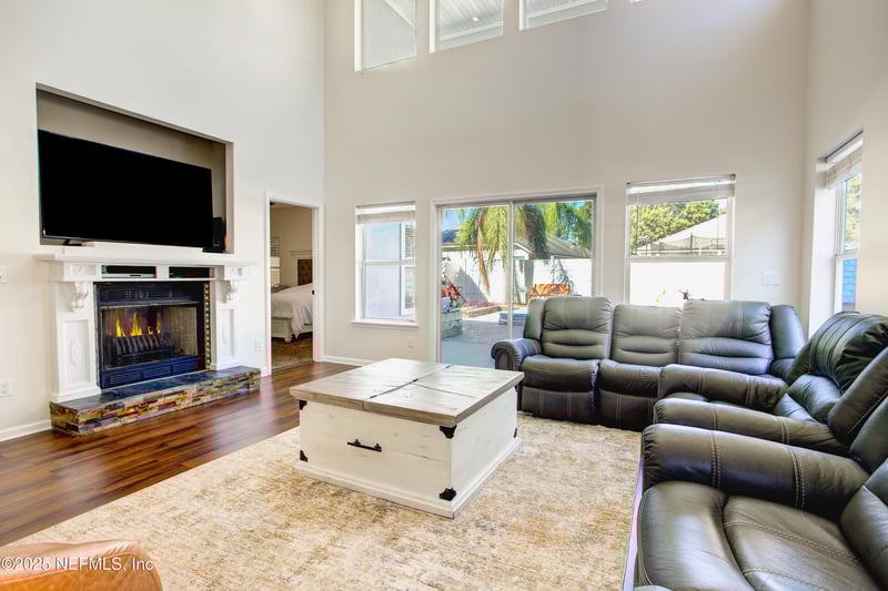 1076 Moosehead Dr, Orange Park, FL 32065