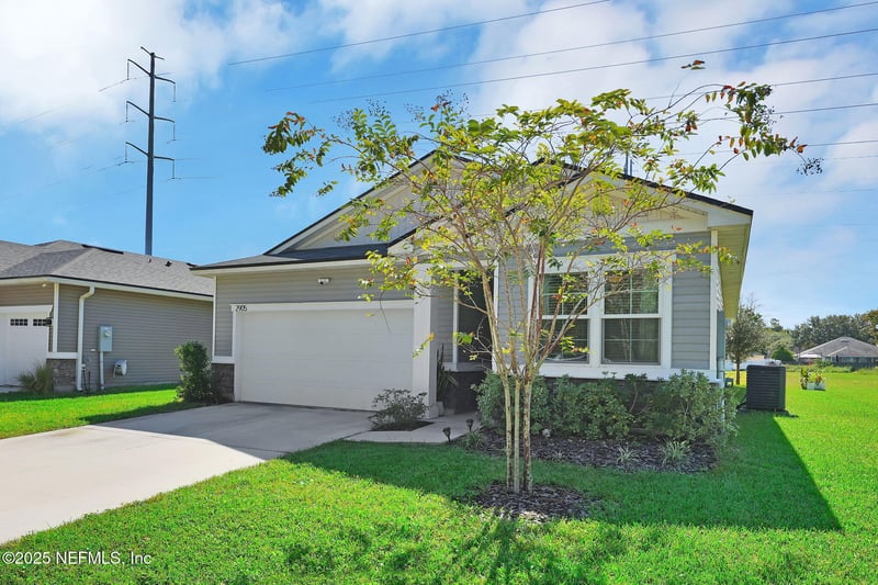 2905 Farmall Dr, Jacksonville, FL 32226