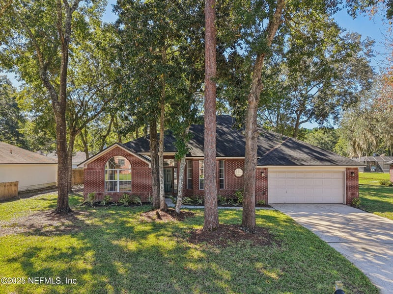 208 Honeysuckle Way, St Johns, FL 32259