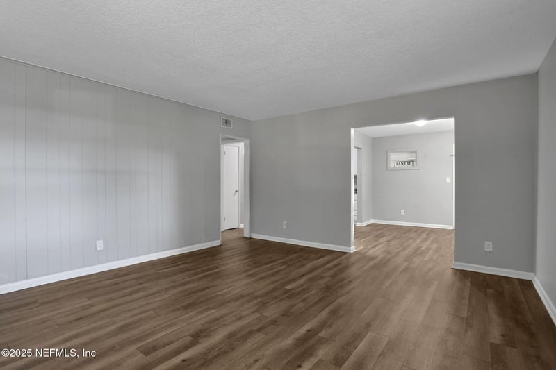 3145 Plumtree Dr, Jacksonville, FL 32277