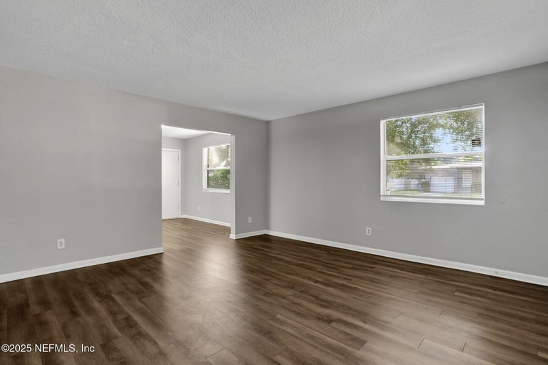 3145 Plumtree Dr, Jacksonville, FL 32277