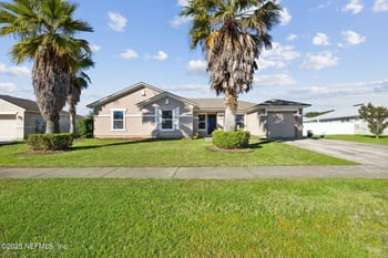 86111 Cartesian Pointe Dr, Yulee, FL 32097