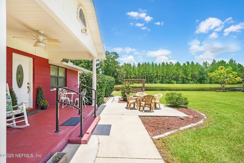 17200 Casa Roja Ln, Hilliard, FL 32046