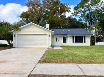1742 Tiffany Pines Cir, Jacksonville, FL 32225