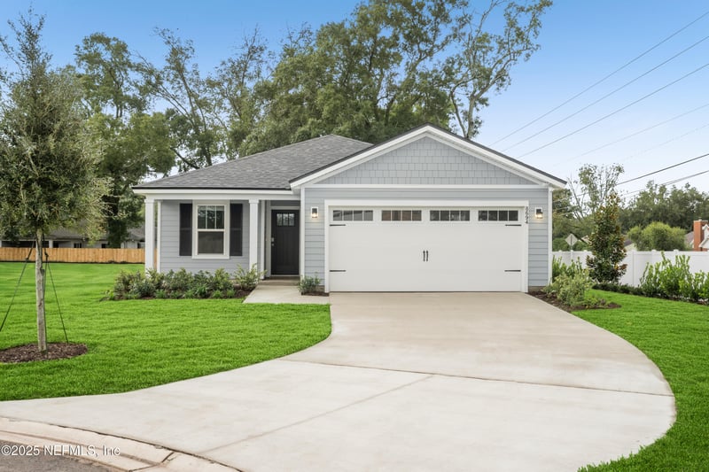 8694 Crystalline Ln, Jacksonville, FL 32221