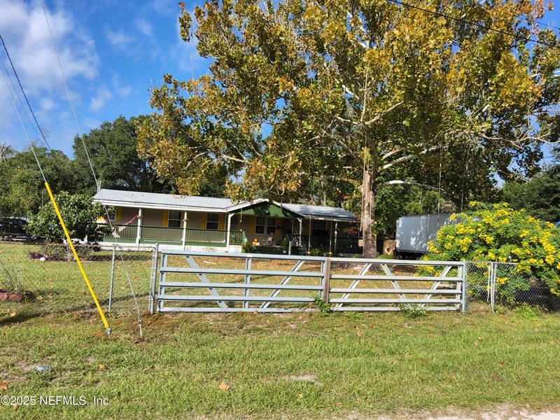 8123 Vining St, Jacksonville, FL 32210