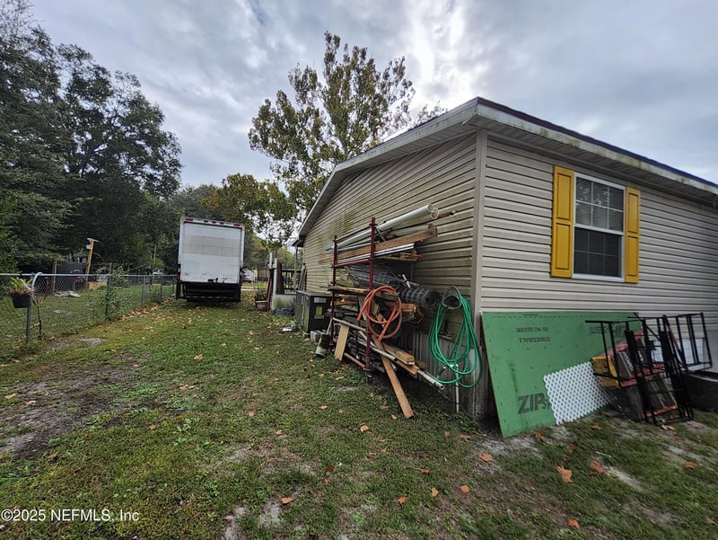 8123 Vining St, Jacksonville, FL 32210