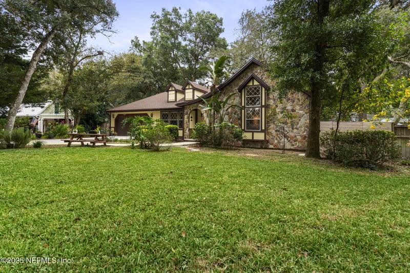 525 Wood Chase Dr, St Augustine, FL 32086