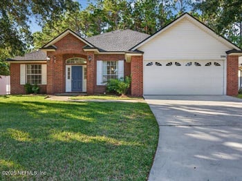 3204 Wandering Oaks Dr, Orange Park, FL 32065