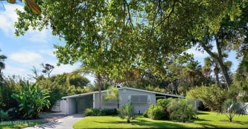 318 Royal Palms Dr, Atlantic Beach, FL 32233