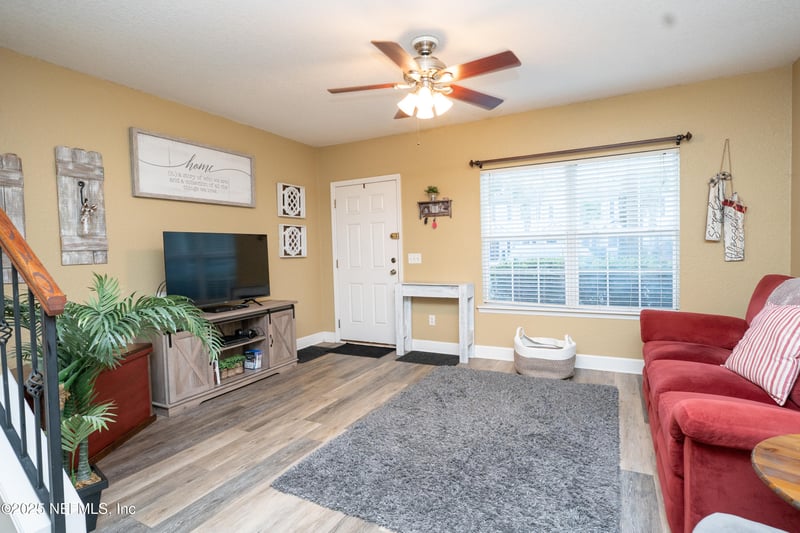 1872 Lago Del Sur Dr, Middleburg, FL 32068