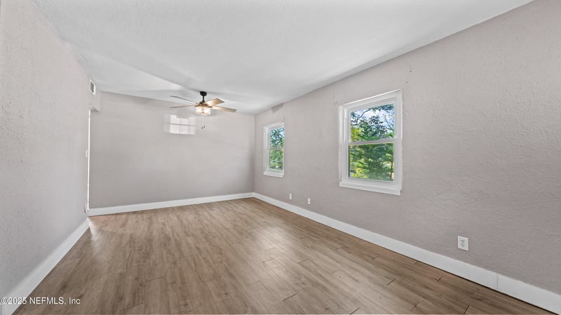 1425 Domas Dr, Jacksonville, FL 32211