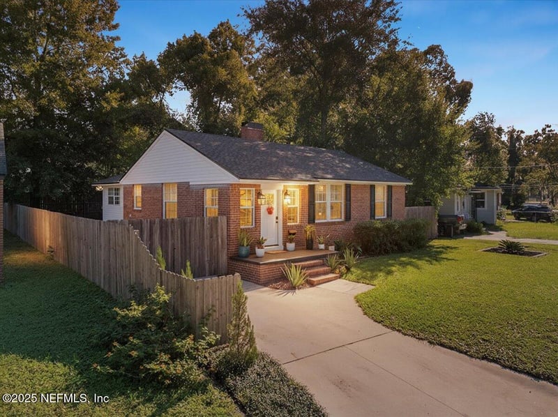 1037 Fairwood Ln, Jacksonville, FL 32205