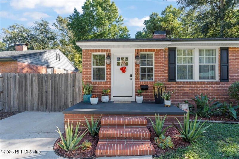 1037 Fairwood Ln, Jacksonville, FL 32205