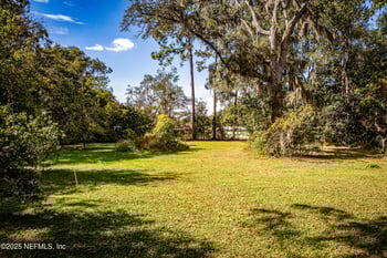 37054 Pine St, Hilliard, FL 32046