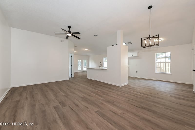 1881 Indian River Dr, Fleming Island, FL 32003