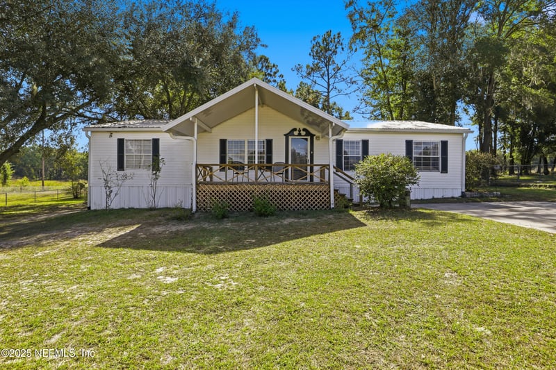 256 Kensington Ln, Lake, FL 32055
