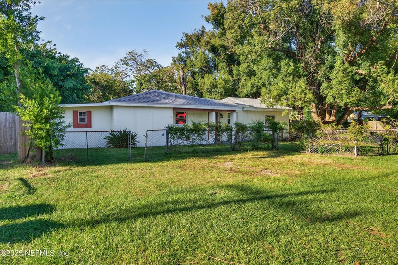 6923 King Arthur Rd, Jacksonville, FL 32211
