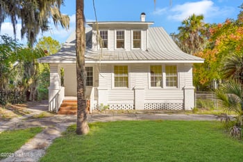 221 5th St, Palatka, FL 32177