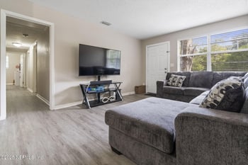 3936 Macgregor Dr, Jacksonville, FL 32210