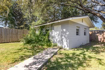 7433 Leroy Dr, Jacksonville, FL 32244