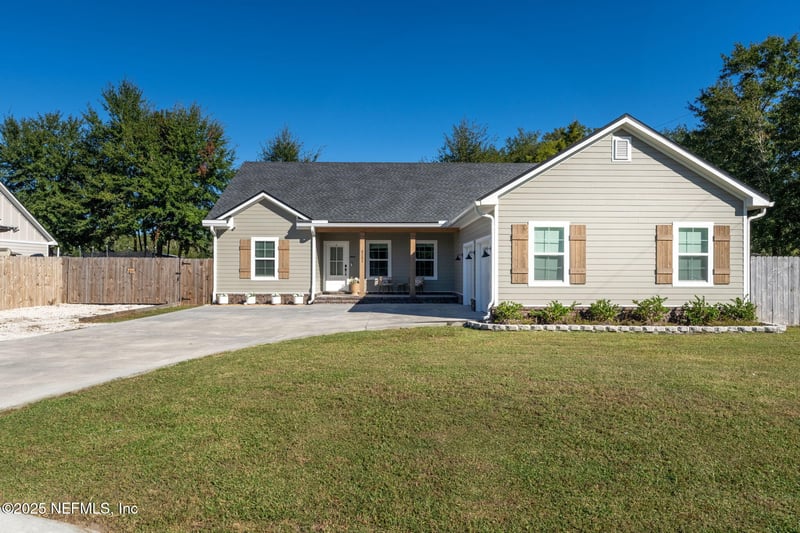 4231 Wolfe Dr, Macclenny, FL 32063