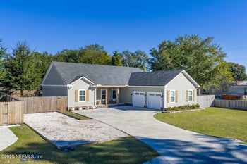 4231 Wolfe Dr, Macclenny, FL 32063