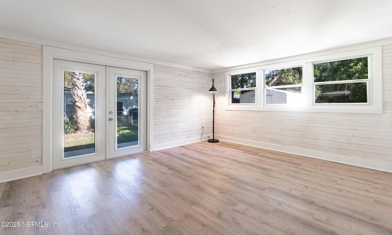 3915 Rodby Dr, Jacksonville, FL 32210