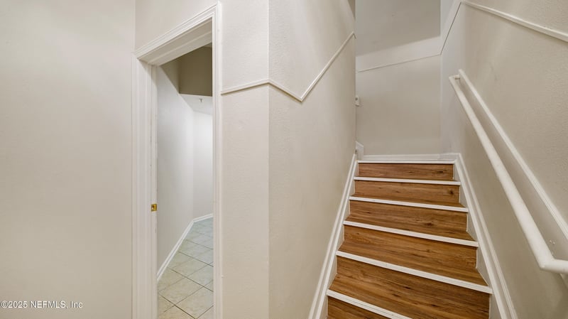 7061 Snowy Canyon Dr #111, Jacksonville, FL 32256